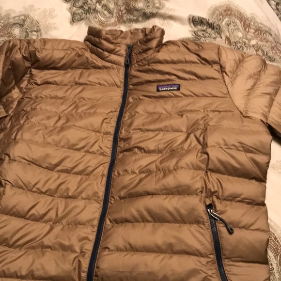 Men’s Large new Patagonia jacket - Picture 2 of 5